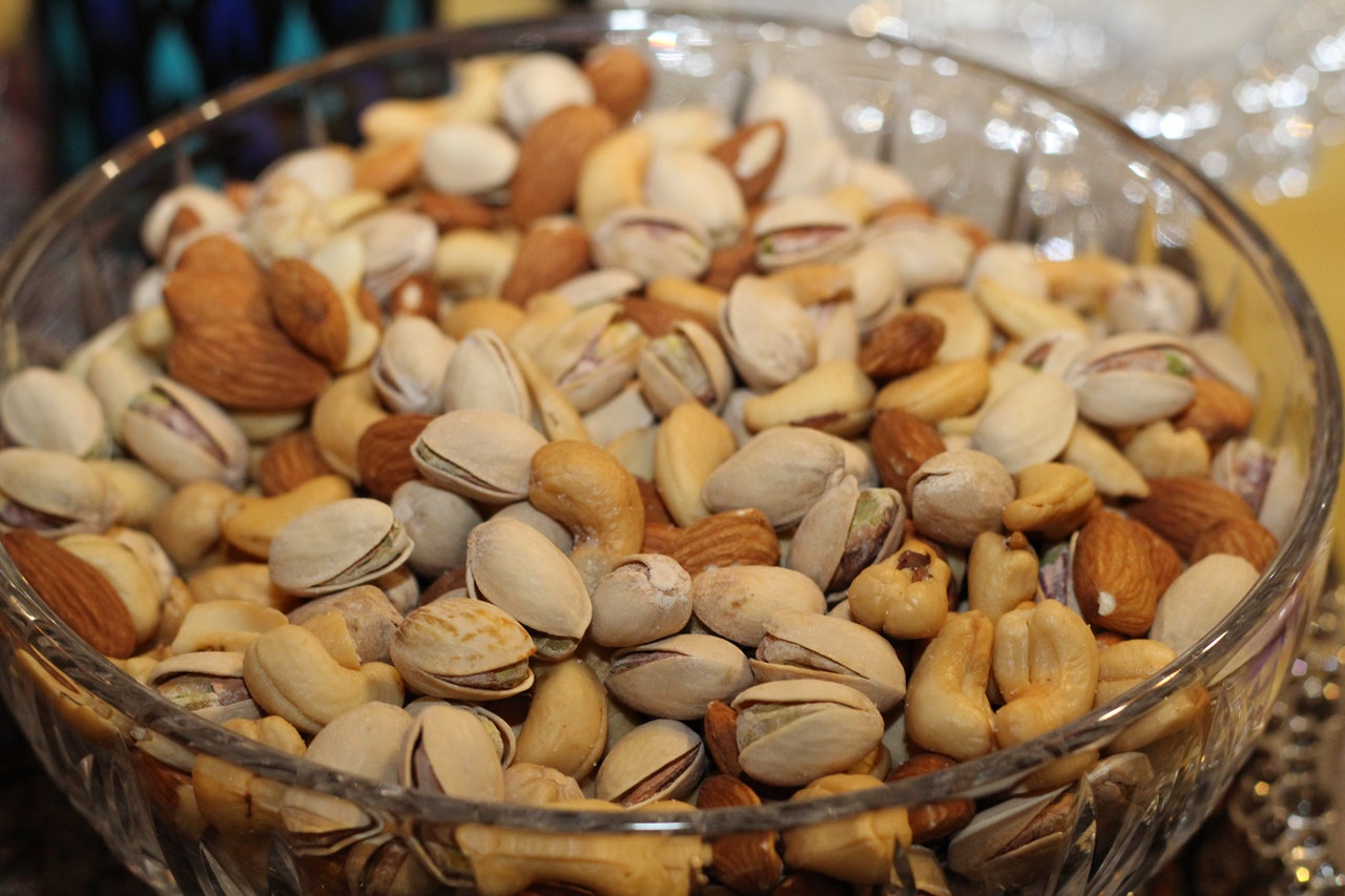 Assorted nuts that can improve sleep quality